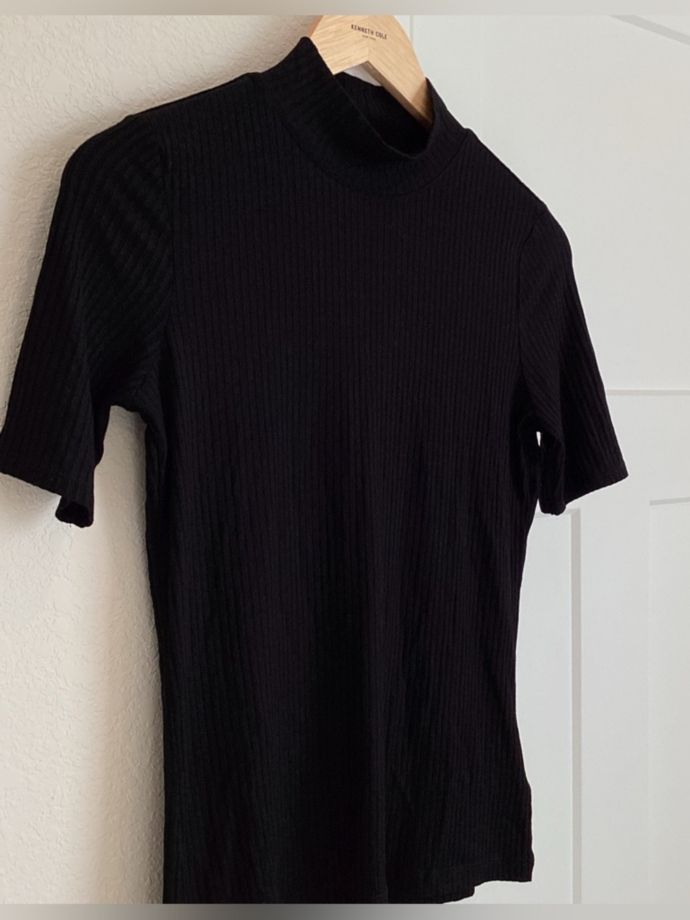 Rachel Zoe Mock Neck Short Sleeve Ribbed Top Black